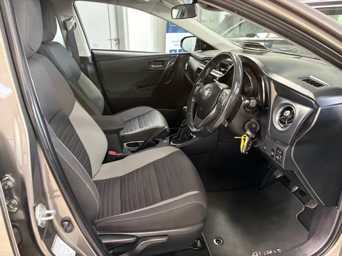 Toyota Auris 2018. 1.2 LUNA SPORTS TOURER - Image 6