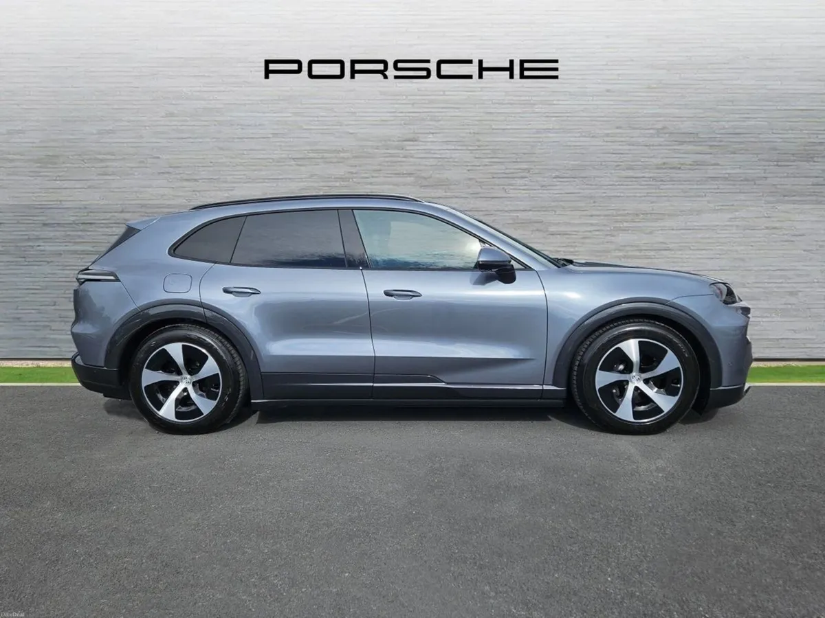 Porsche Cayenne Electric - Image 4