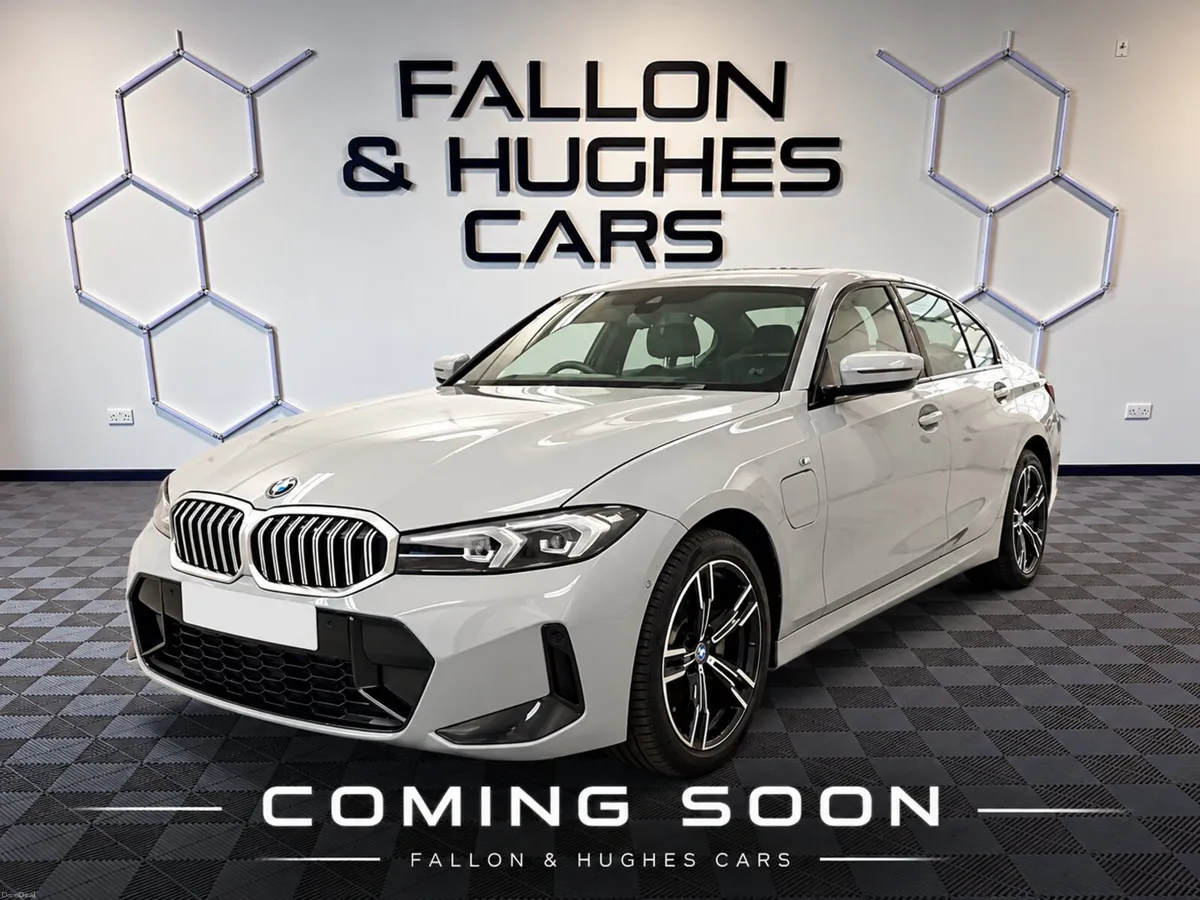 2024 BMW 3 SERIES 330e M SPORT HYBRID // 242 REG - Image 5