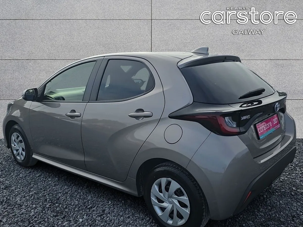 Toyota Yaris Hybrid X - Image 5