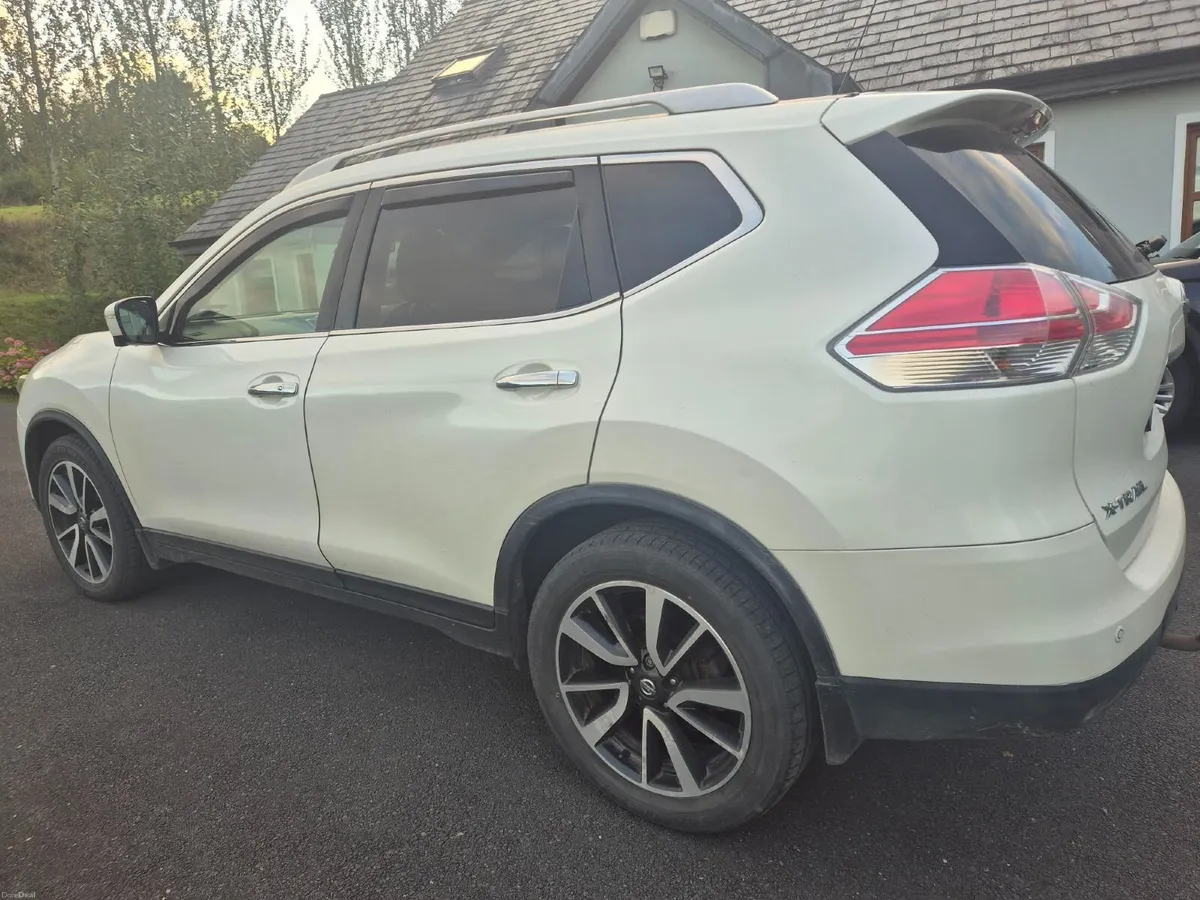 Nissan X-Trail 2017 Automatic - Image 2