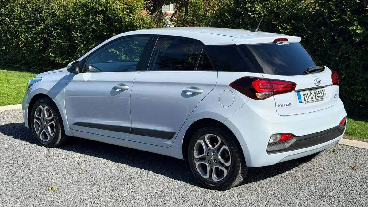 2021 Hyundai i20 1.2 Deluxe Plus - Image 5