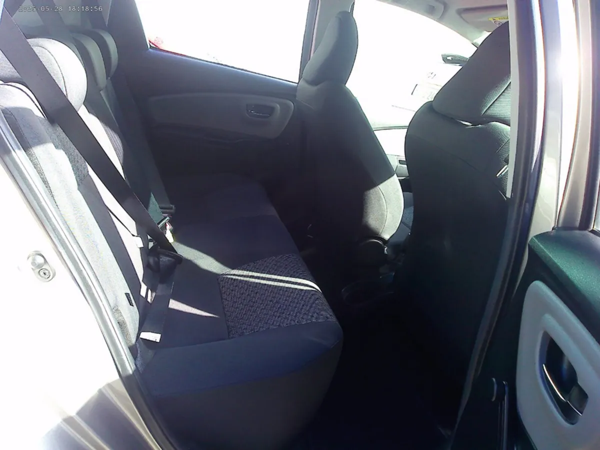 Toyota Yaris 1.0 LUNA MC 4DR - Image 5