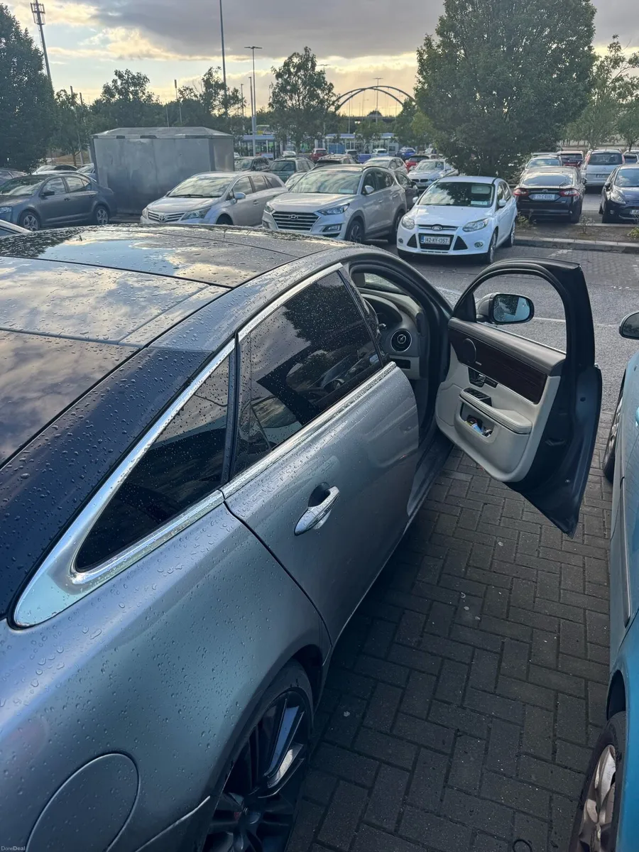 Jaguar xjL - Image 4