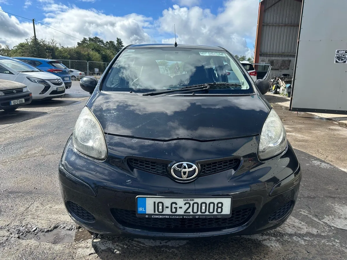 2010 Toyota aygo 1.0 petrol manual for sale - Image 1