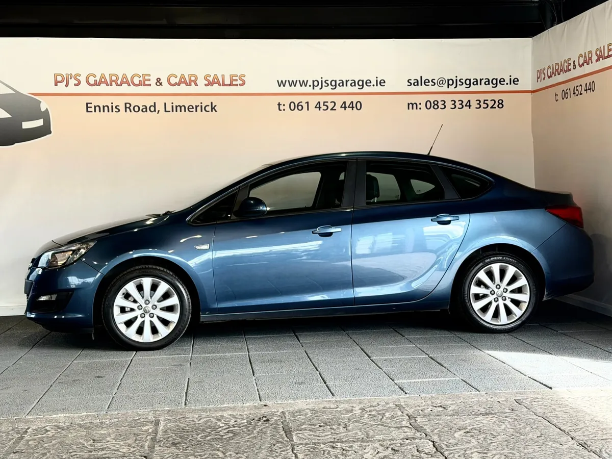 Opel Astra 2014 - Image 3