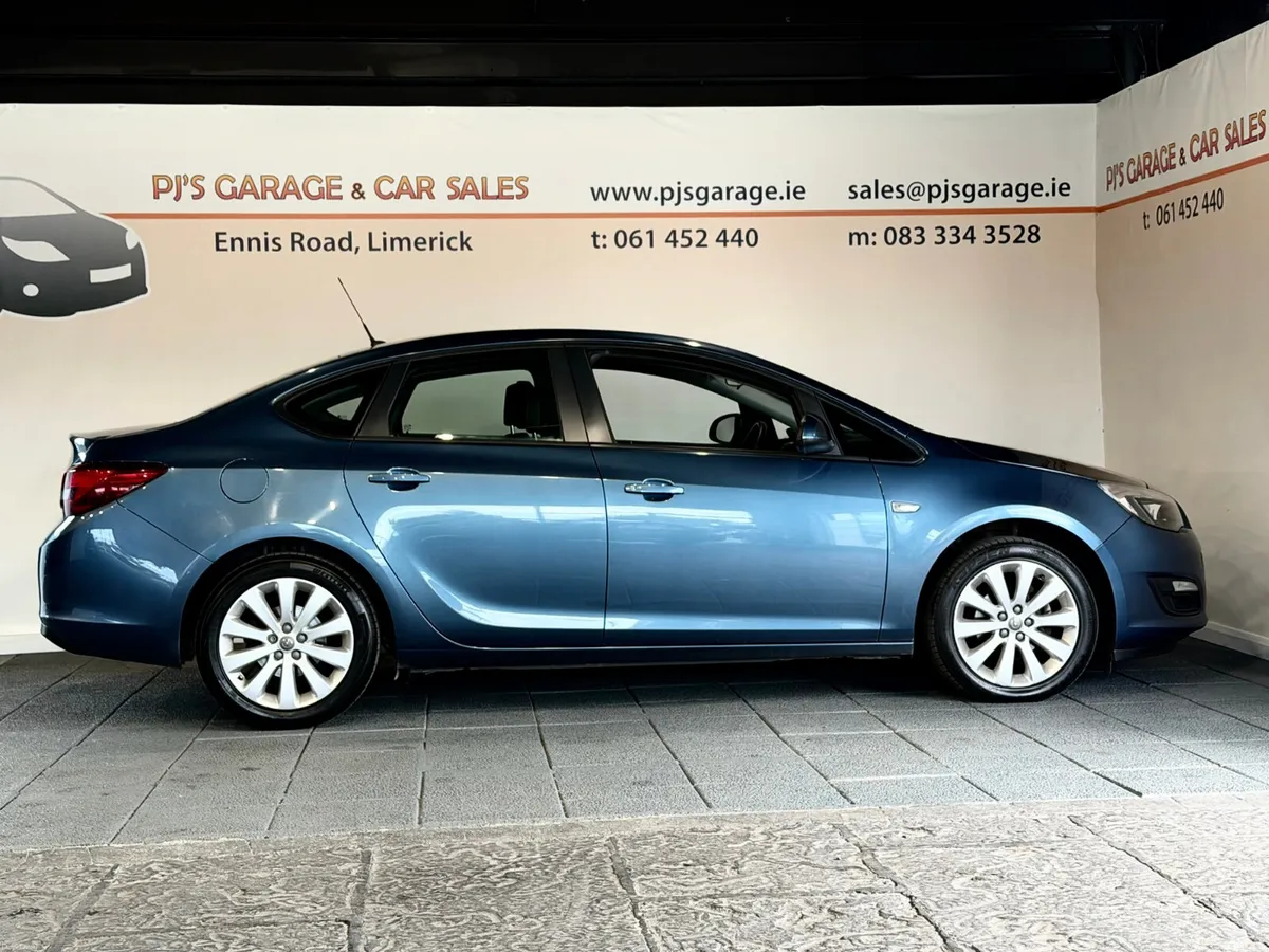 Opel Astra 2014 - Image 4