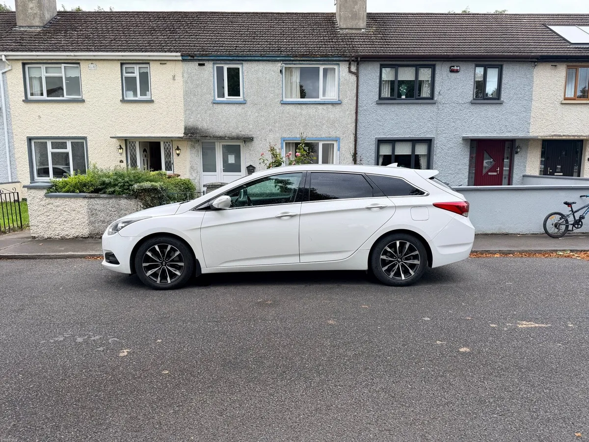 2016 Hyundai i40 Executive - Image 4