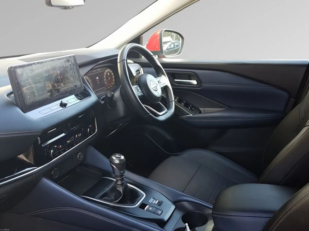 Nissan Qashqai 1.3 PET MILD HYBRID SV PREMIUM *3k - Image 4