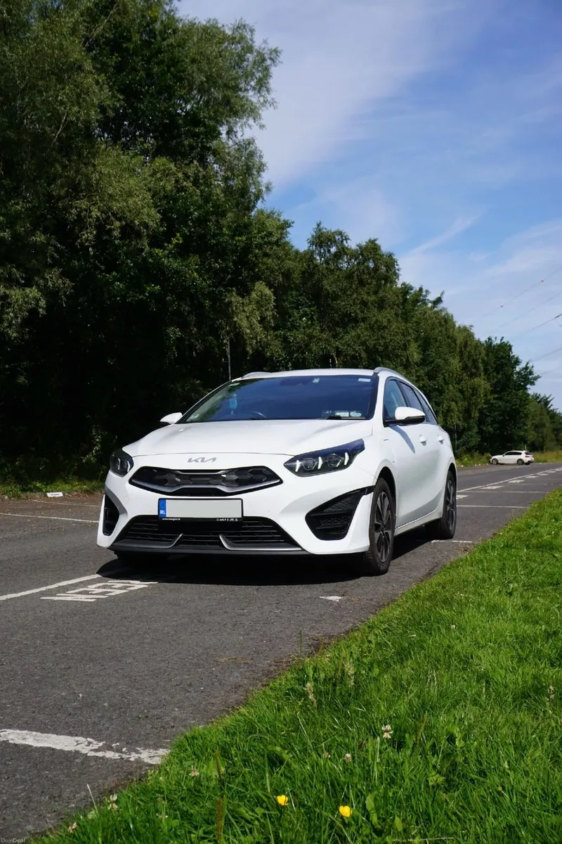 2022 Kia Ceed PHEV - 1 Owner - Image 3