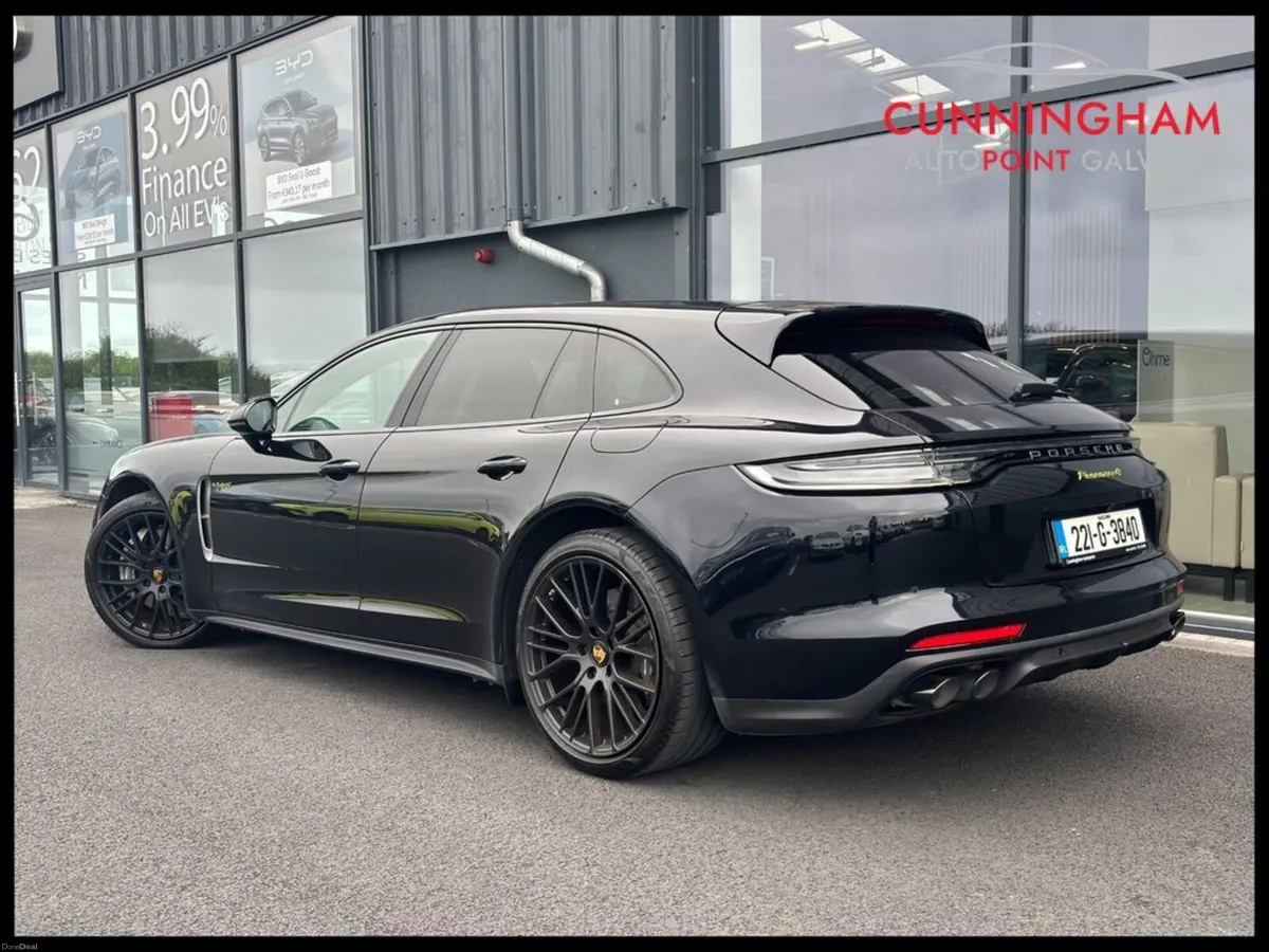 Porsche Panamera 4 e-hybrid Sport Turismo Platinum - Image 2