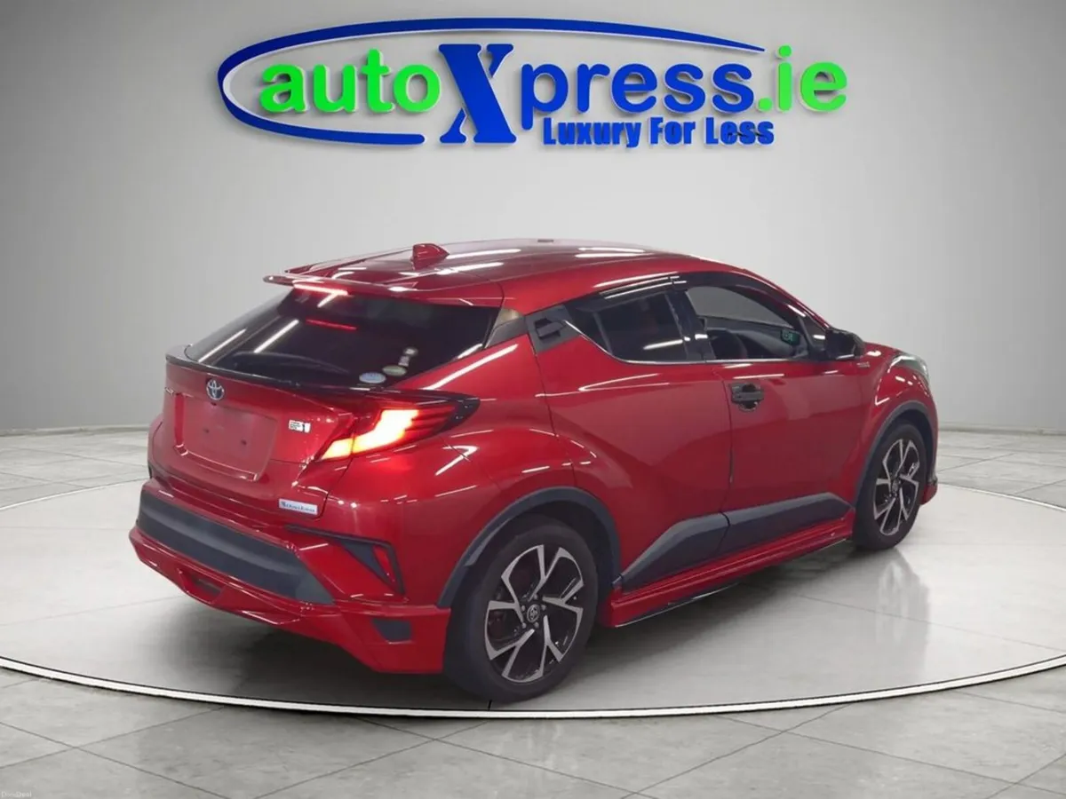 Toyota C-HR 1.8 Hybrid , Grade G, Reversing camera - Image 6