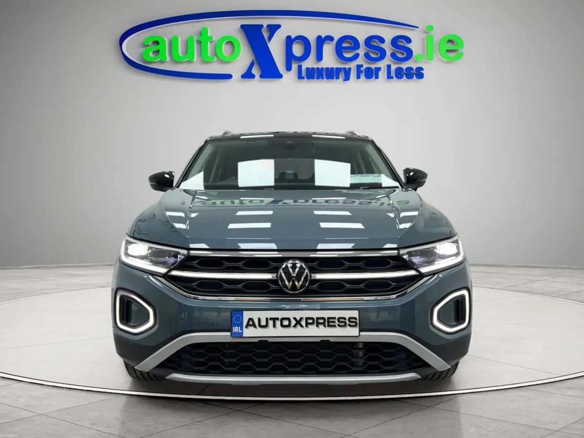 Volkswagen T-Roc 2.0 TDI STYLE, Low mileage, Autom - Image 3