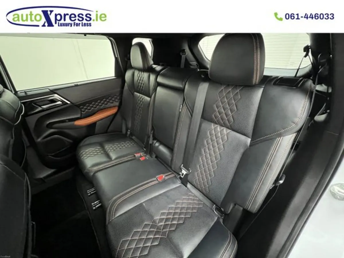 Mitsubishi Outlander 4WD PHEV Low mileage, Reversi - Image 4