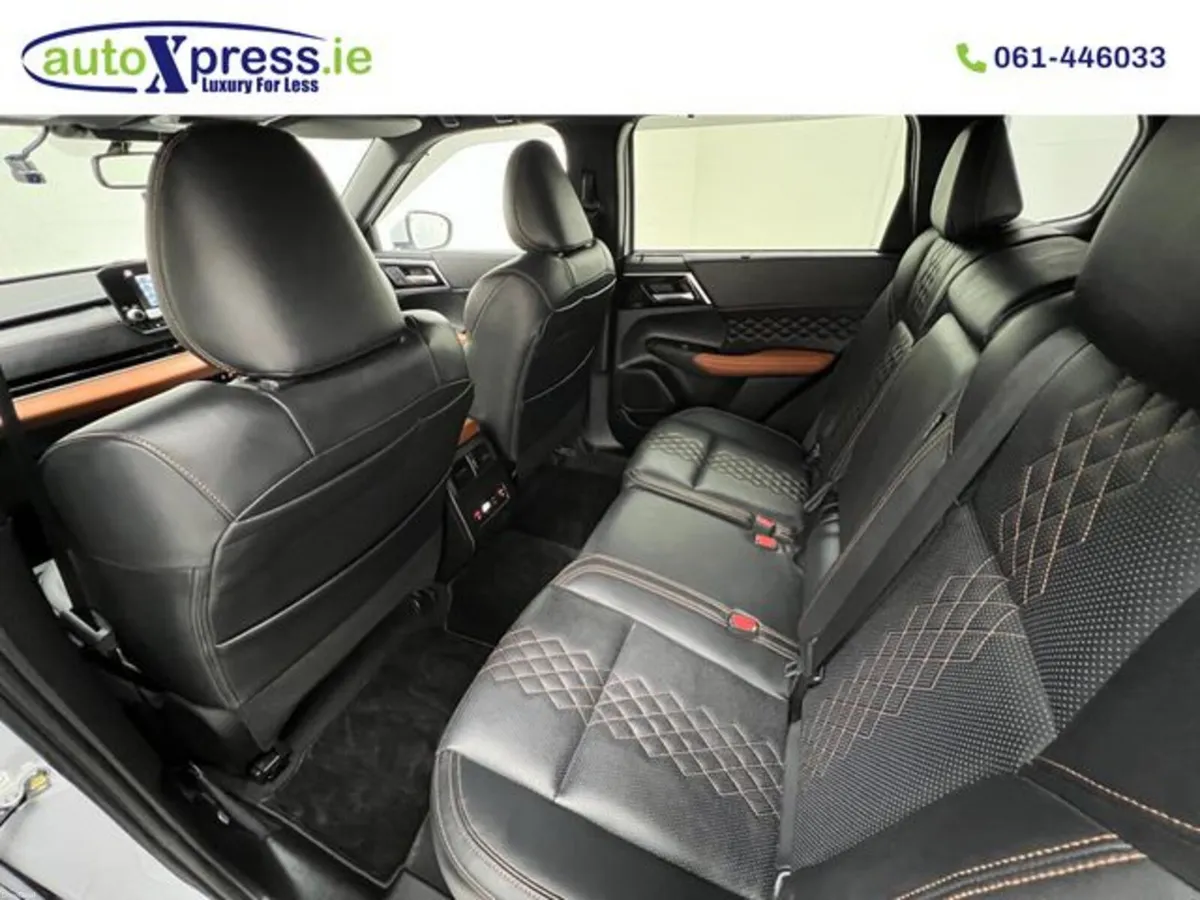 Mitsubishi Outlander 4WD PHEV Low mileage, Reversi - Image 6