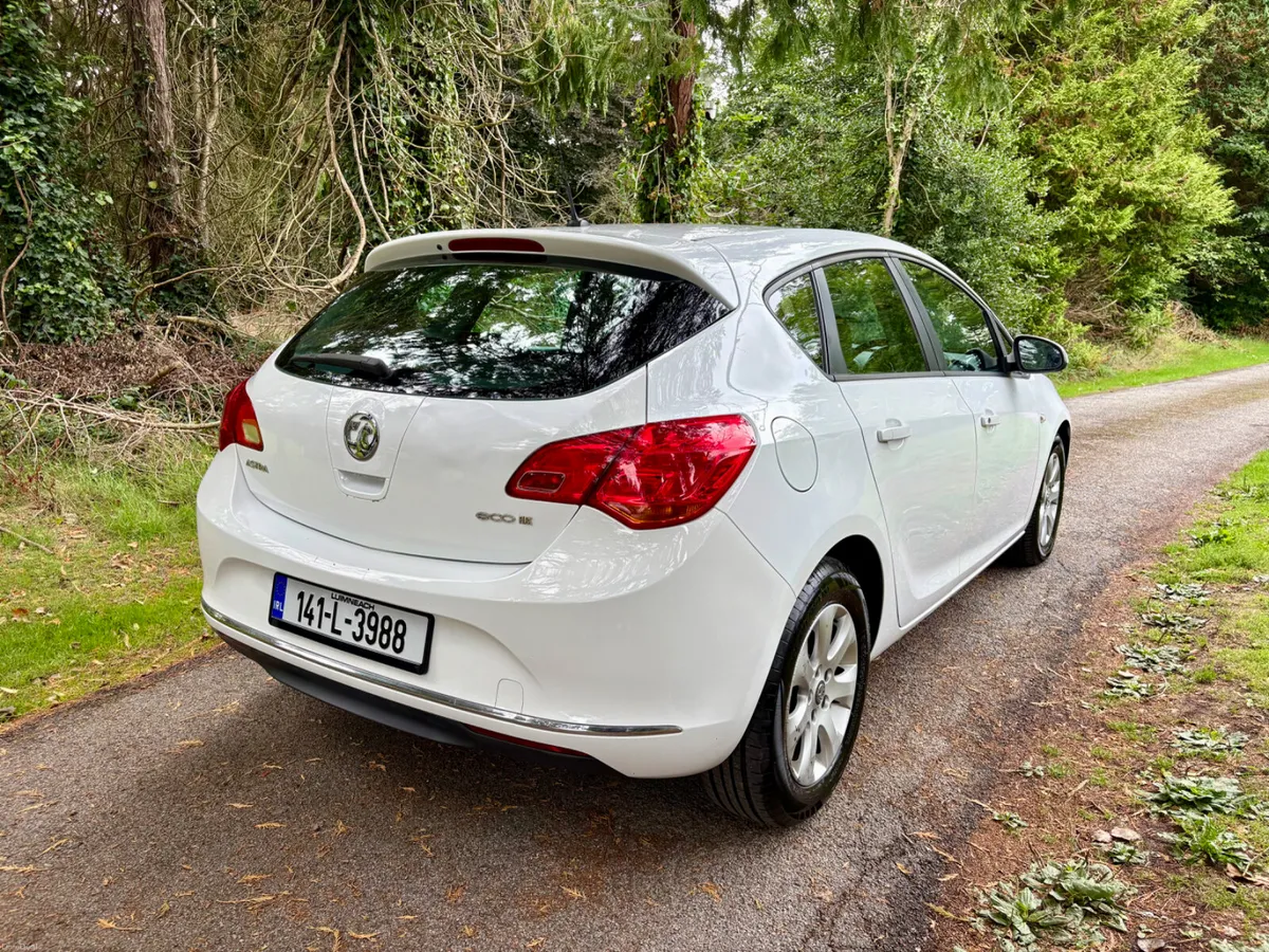 141 Vauxhall Astra, Brand New NCT to December 2027 - Image 3