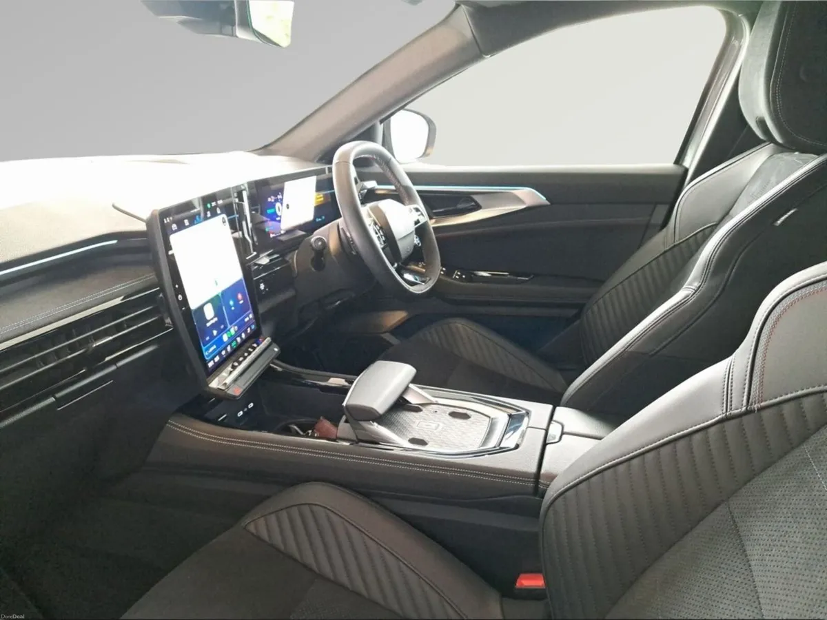 Renault Rafale E-TECH Hybrid 200 Auto esprit Alpin - Image 4