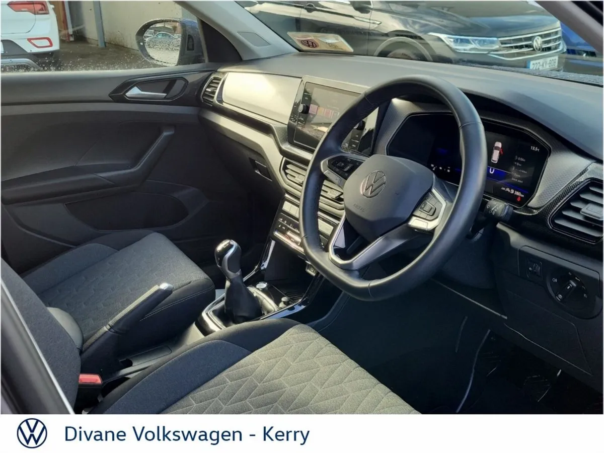 Volkswagen T-Cross EDITON 75 1.0 TSI PETROL  95HP - Image 2