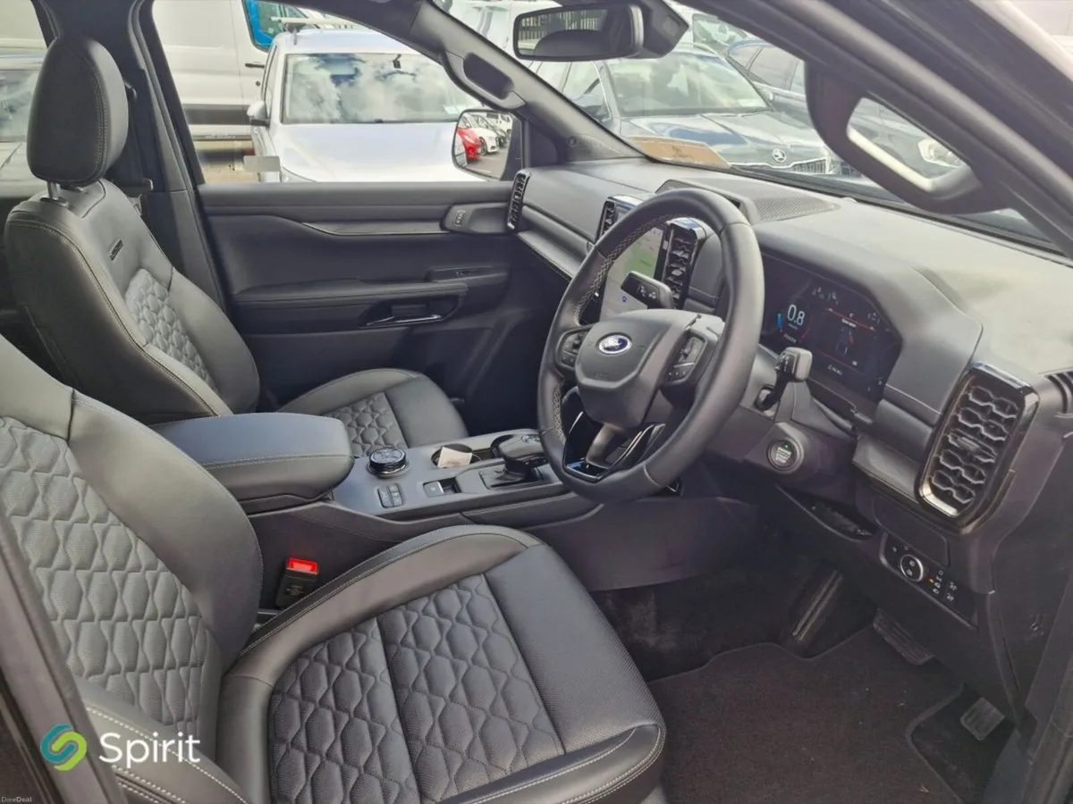 Ford Ranger NEW Platinum 3.0 TDCI V6 - Image 3