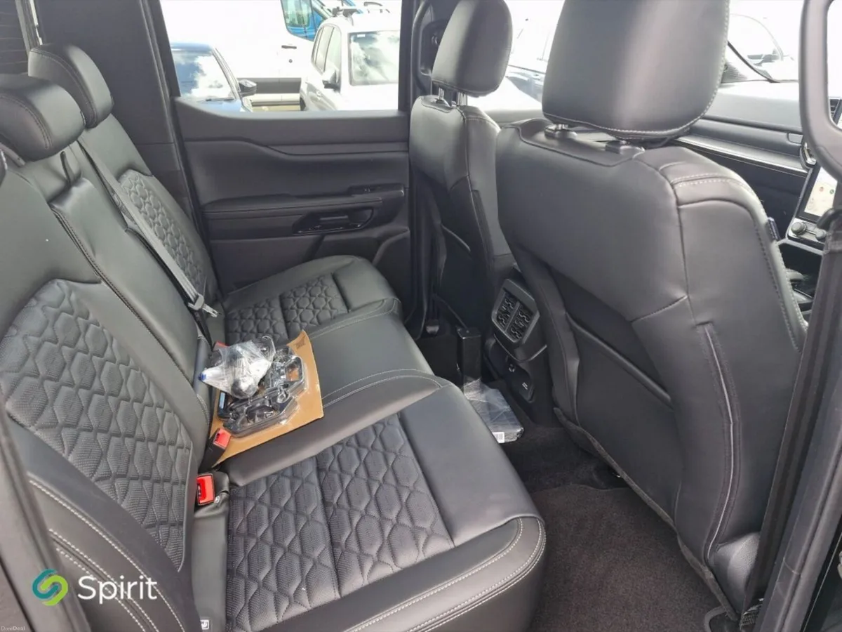 Ford Ranger NEW Platinum 3.0 TDCI V6 - Image 5