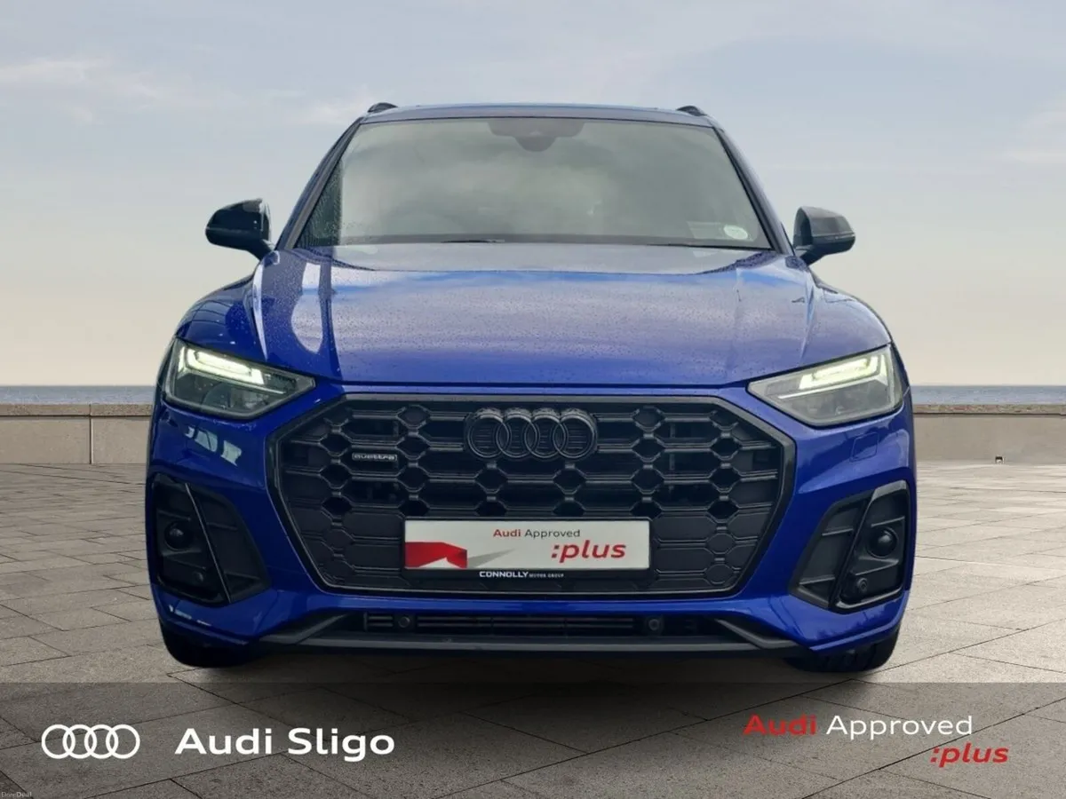 Audi Q5 S Line 50 TFSI e 299HP quattro - Ultra Blu - Image 2