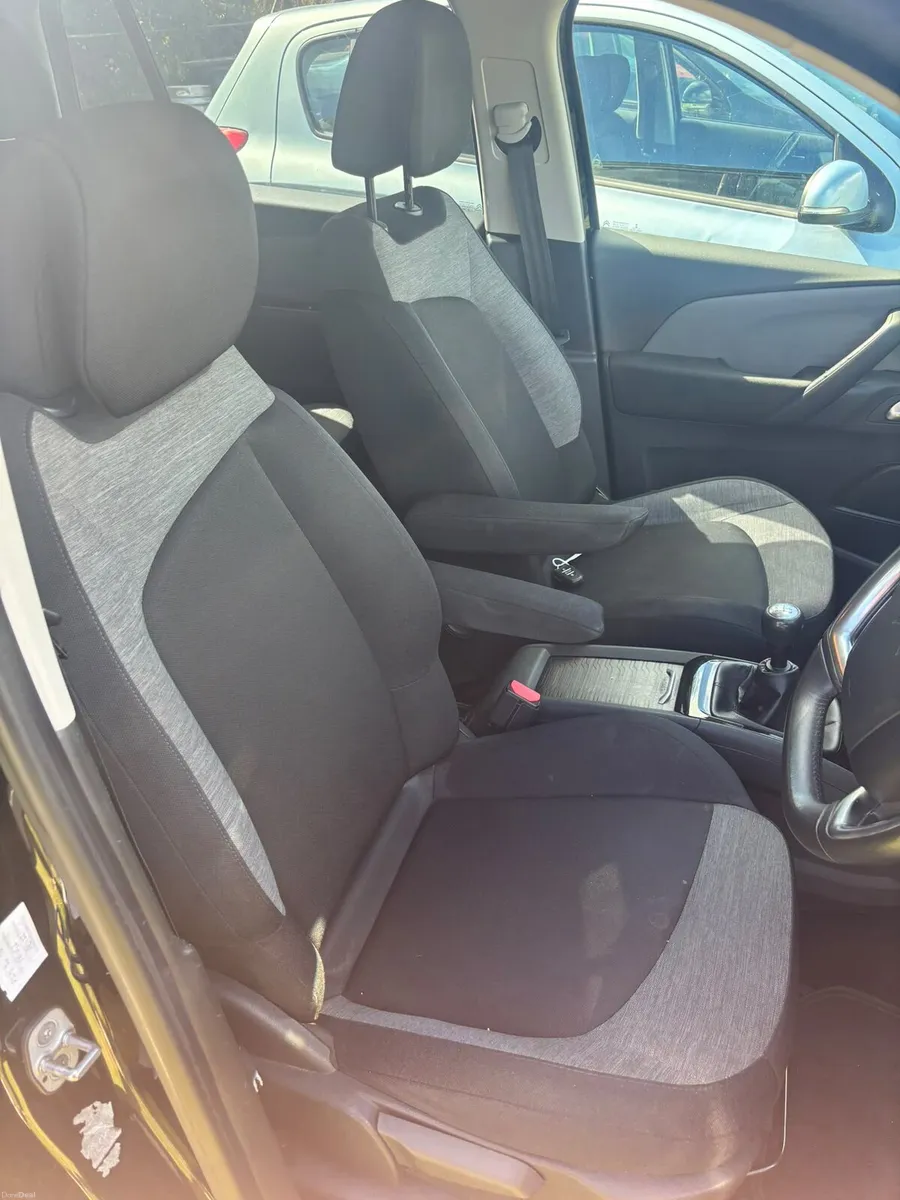 Tax and tested Citroen Picasso 7 seater - Image 5