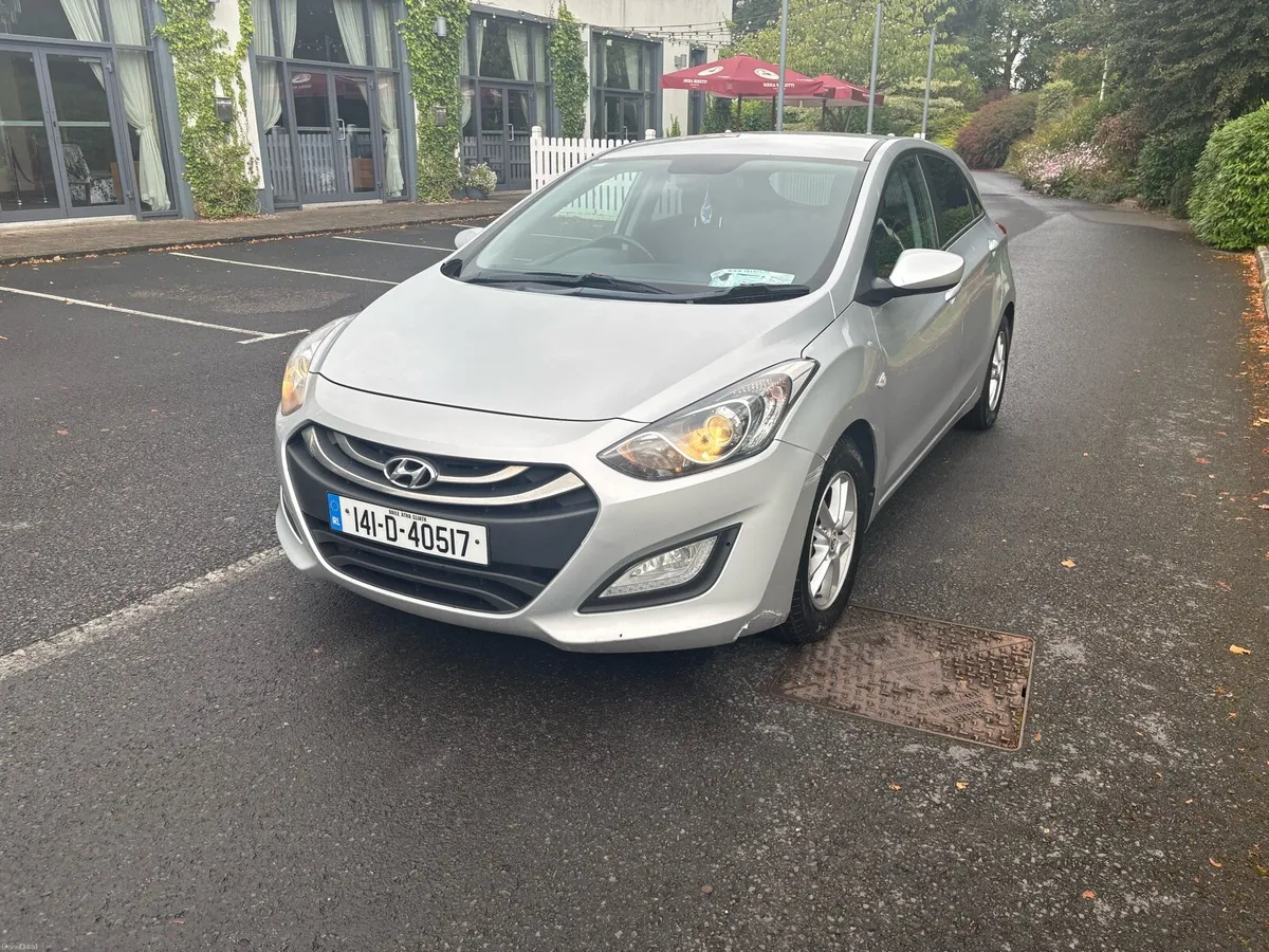 2014 hyundai i30 1.6crdi nct & tax 02/27 - Image 4