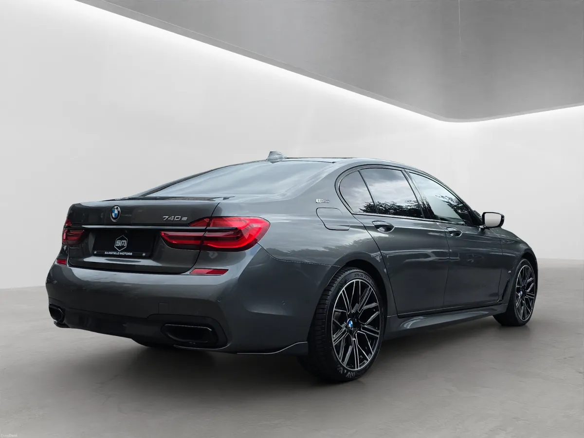 2017 BMW 740E M-SPORT AUTO. - Image 6