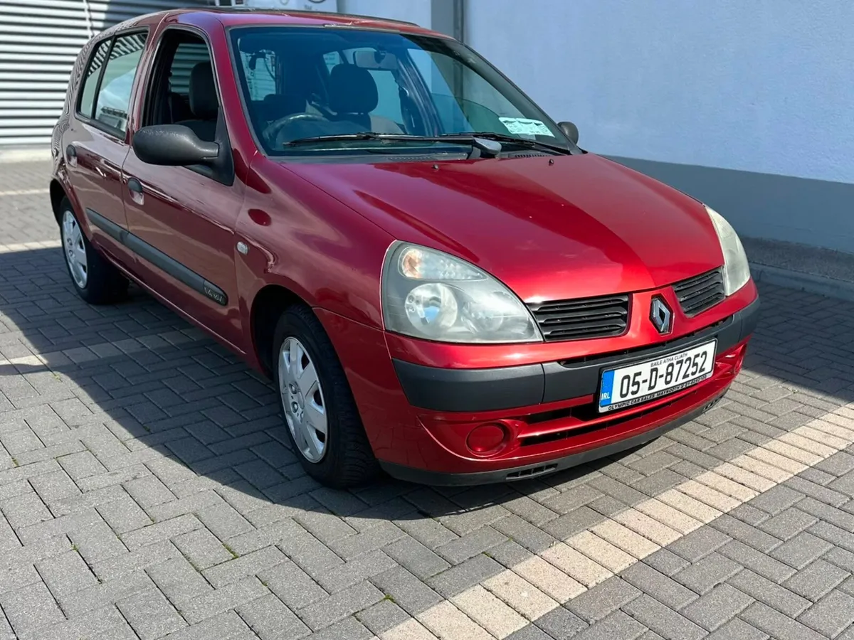 Renault Clio automatic - Image 1