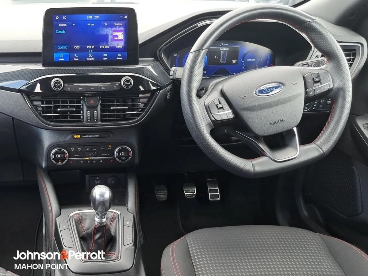 Ford Kuga 1.5 EcoBlue 120PS ST-Line **DIESEL / LIK - Image 4