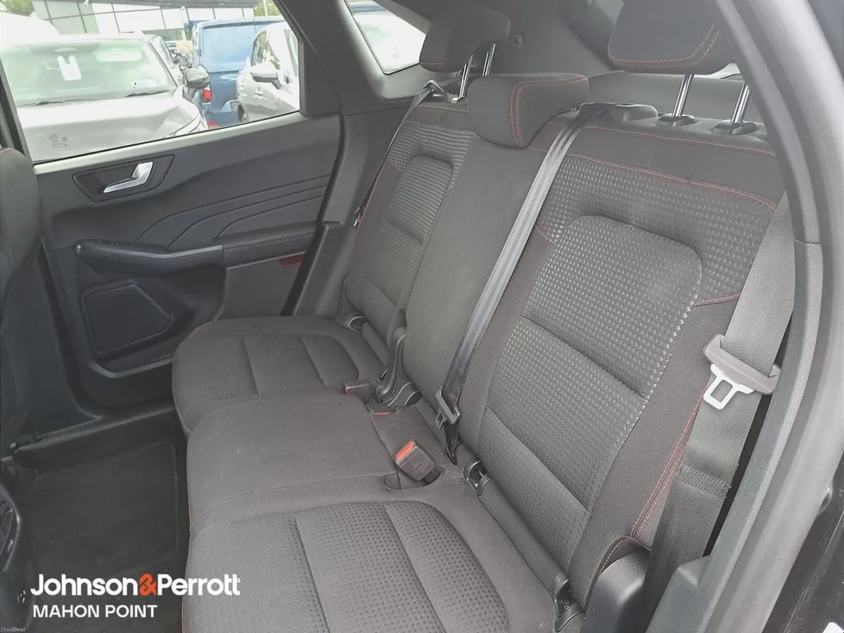 Ford Kuga 1.5 EcoBlue 120PS ST-Line **DIESEL / LIK - Image 5