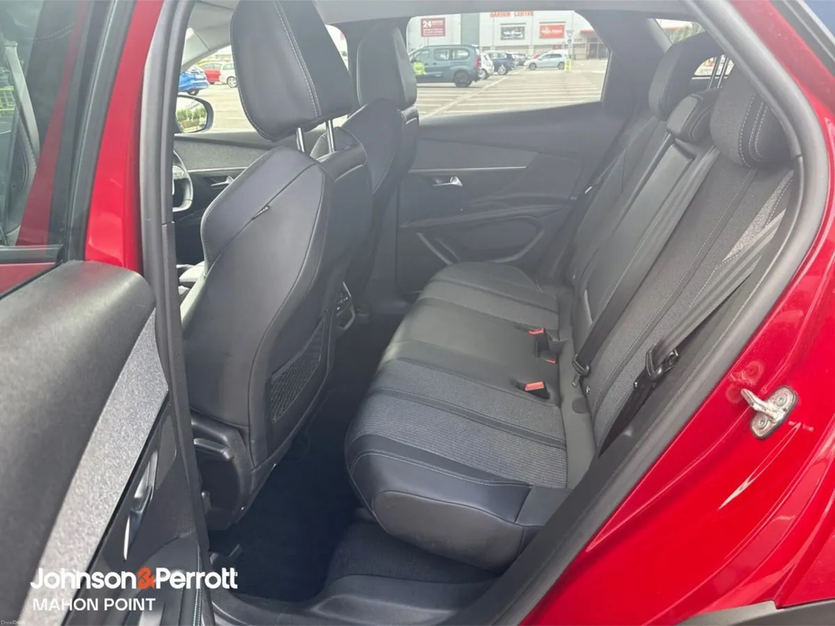 Peugeot 3008 1.2 PureTech 130bhp Allure - Image 5