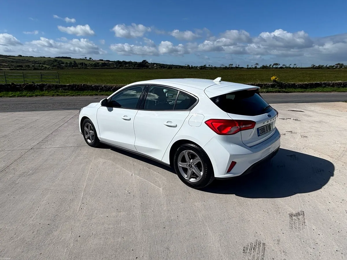 2019 Ford focus 1.0 petrol style model - Image 5