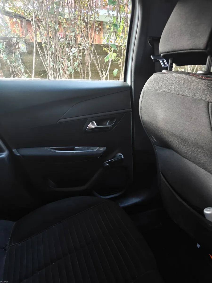 Peugeot 208 2020 - Image 2