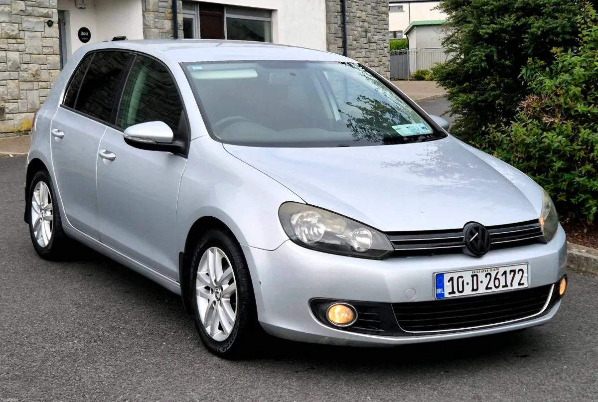2010 Volkswagen Golf Highline - Image 1