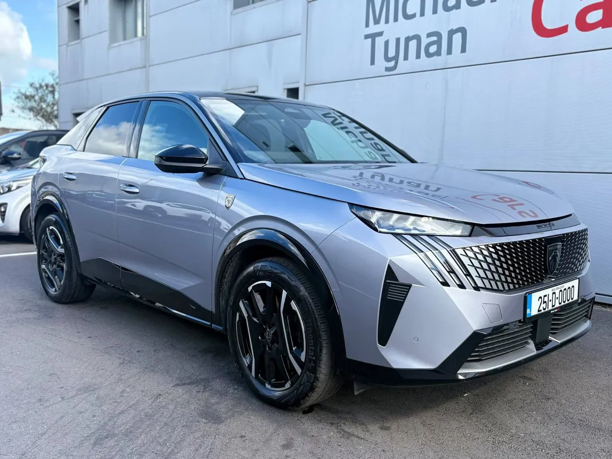 2025 Peugeot 3008e GT Line 73kwh, 19" Alloys - Image 6