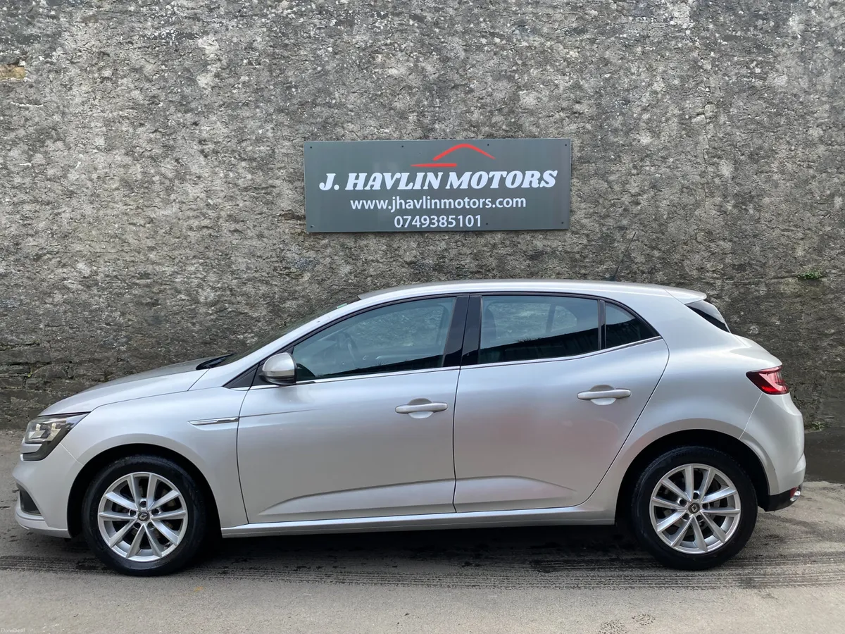 June 2017 Renault Megane Dynamique Nav DCi 110 - Image 6