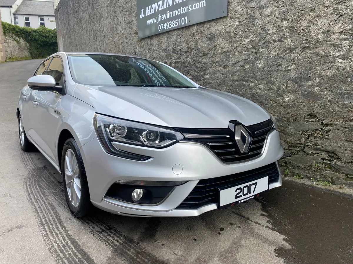 June 2017 Renault Megane Dynamique Nav DCi 110 - Image 2