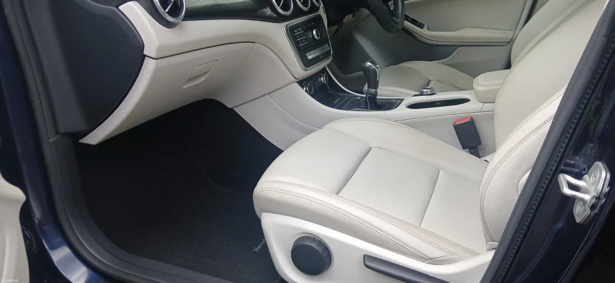 Mercedes-Benz CLA SPORTBACK 2017 1.6 PETROL 5dr - Image 5