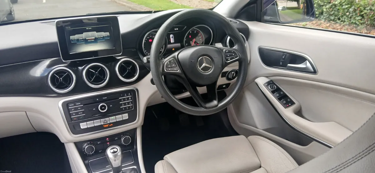 Mercedes-Benz CLA SPORTBACK 2017 1.6 PETROL 5dr - Image 2