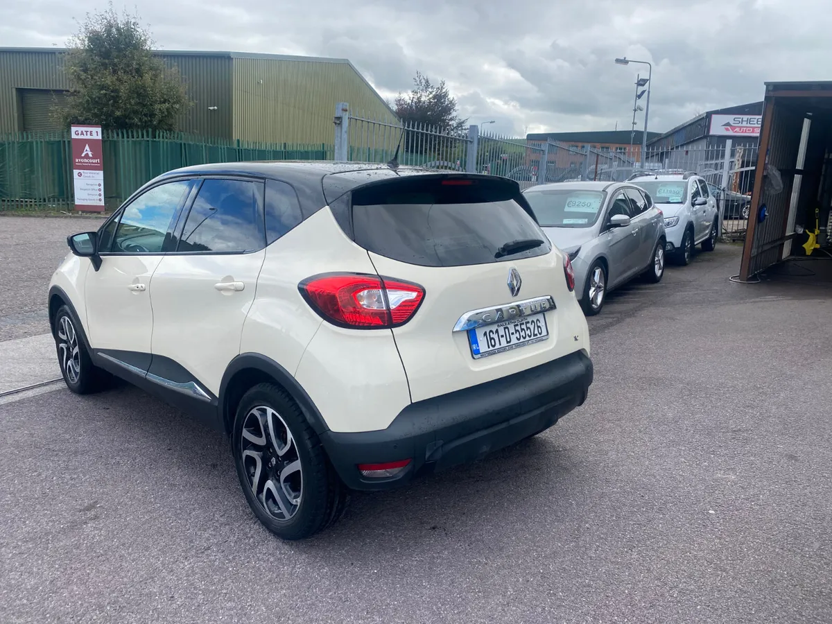 Renault Captur 2016 SAT NAV, ONE OWNER CAR. - Image 3