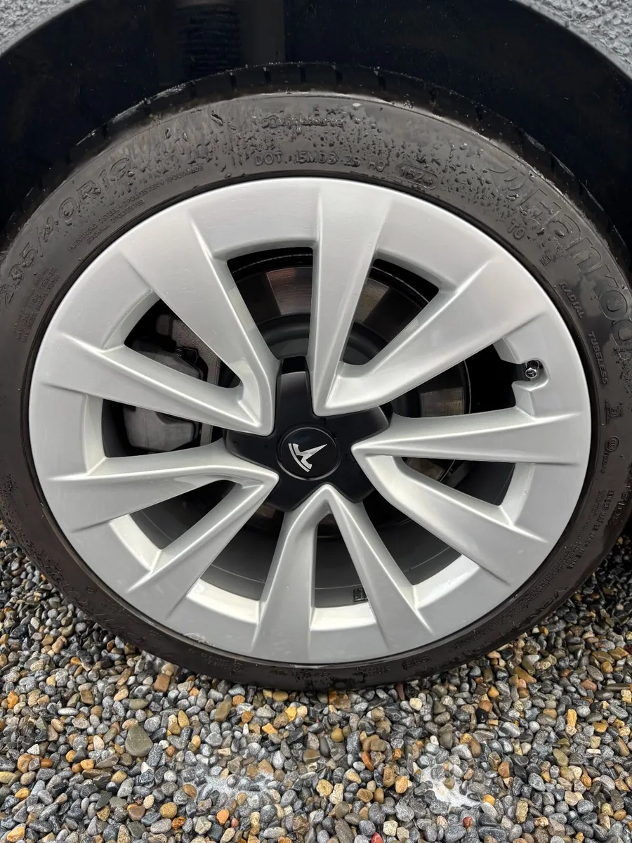 Tesla Model 3 2022 - Image 6