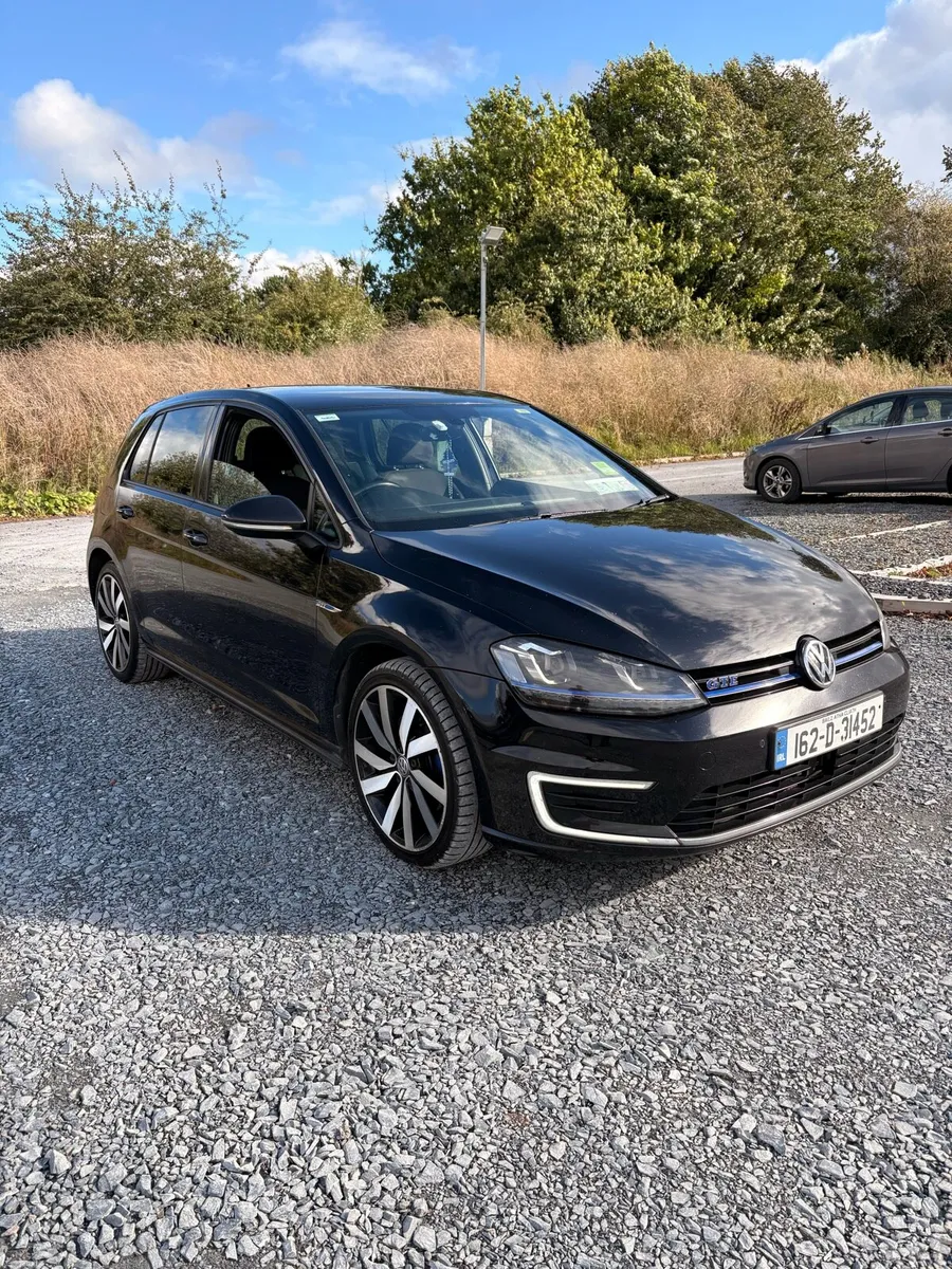 Golf GTE - Image 1
