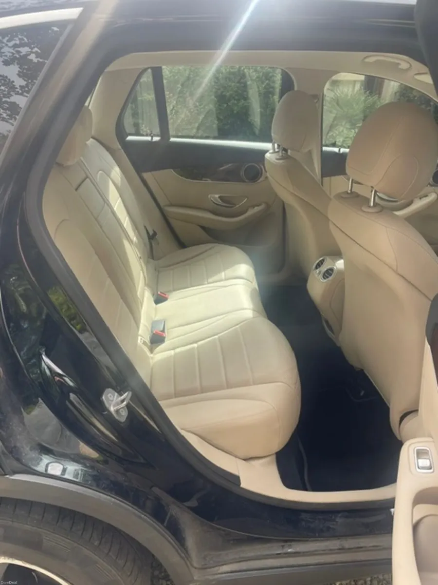 Mercedes-Benz GLC 2017 - Image 6