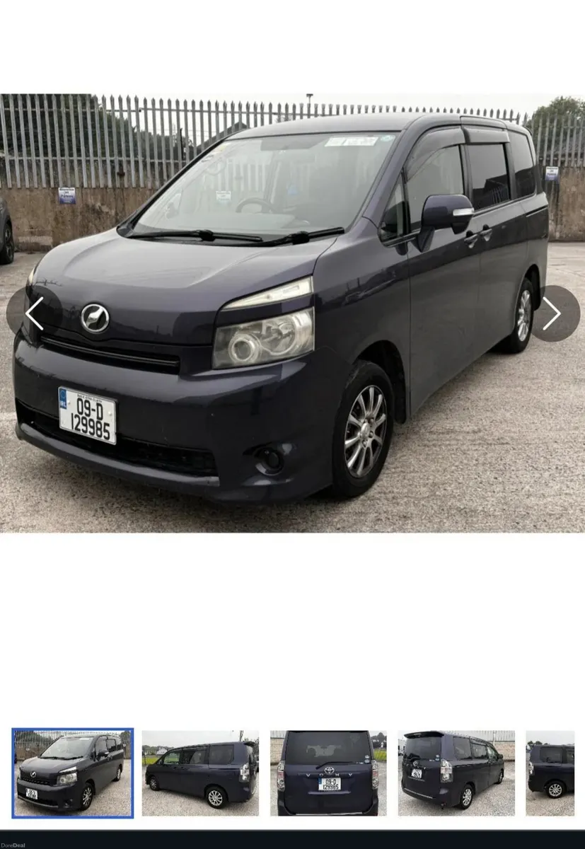 Toyota Voxy 2009 - Image 1