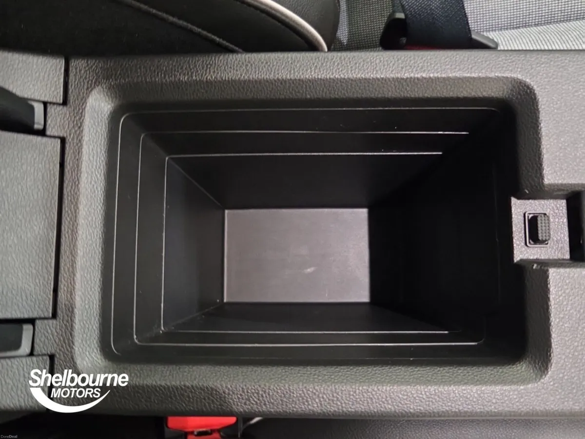 Renault Scenic E-Tech 160kW Techno 87kWh Long Rang - Image 6