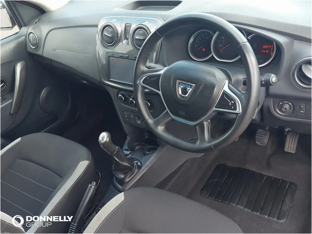 Dacia Sandero Stepway 0.9 TCe Laureate 5dr - Image 4
