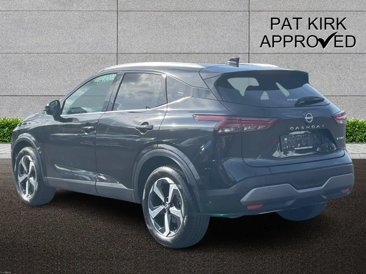 Nissan Qashqai Hatchback N-Connecta - Image 2