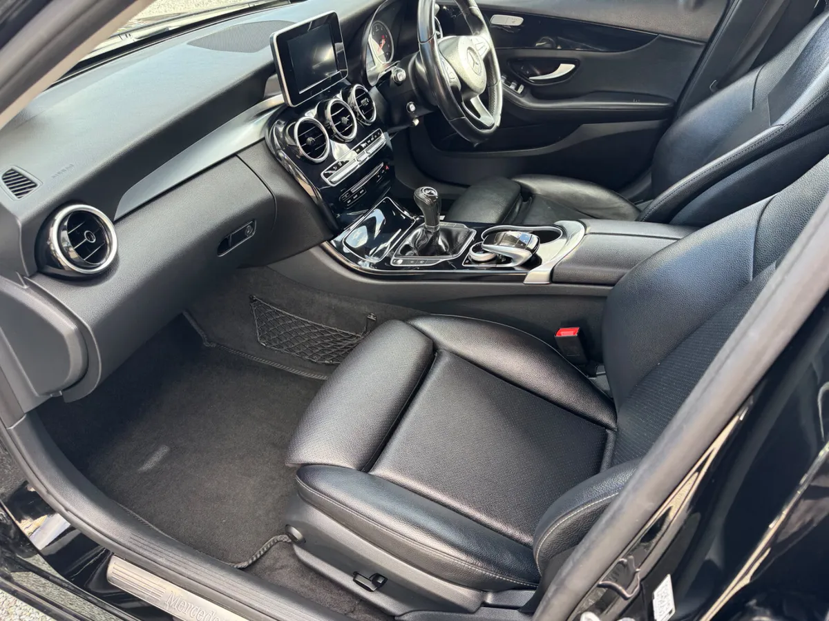Mercedes C220cdi Executive ..manual..High Spec - Image 6