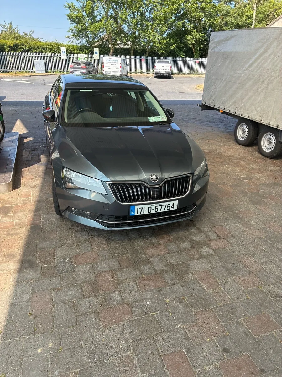 Skoda Superb - Image 1